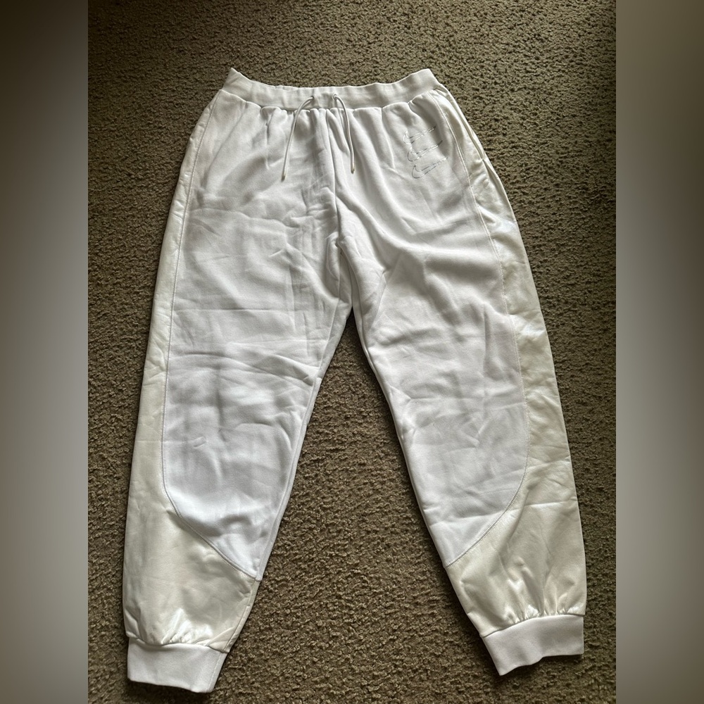 Nike Women’s White Jogger Pants with Leather Size L NWT